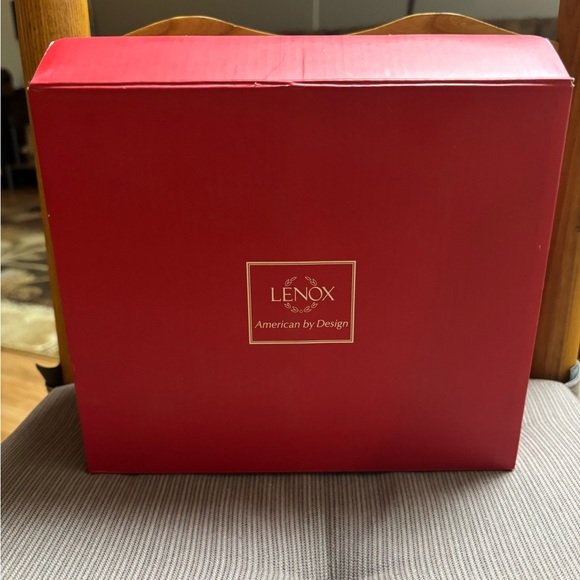 Lenox Holly Candle Holders with Gold Accents - Picture 4 of 5